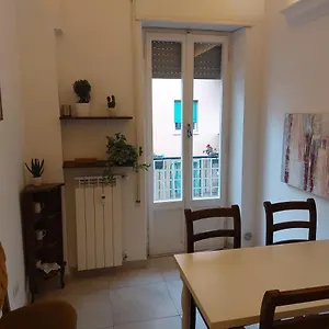 Casa Giova: Bilocale Con Balcone Al Gianicolo Appartamento